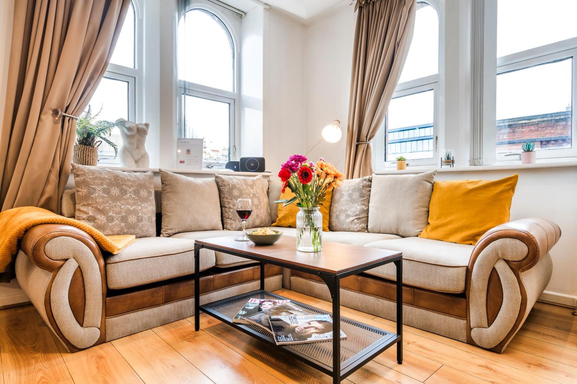 Cavern Quarters, Beautiful Two Bedroom City Centre Apartment By Garudy Serviced Apartments And Short Lets - Perfect For Longer Stays Liverpool Exterior foto