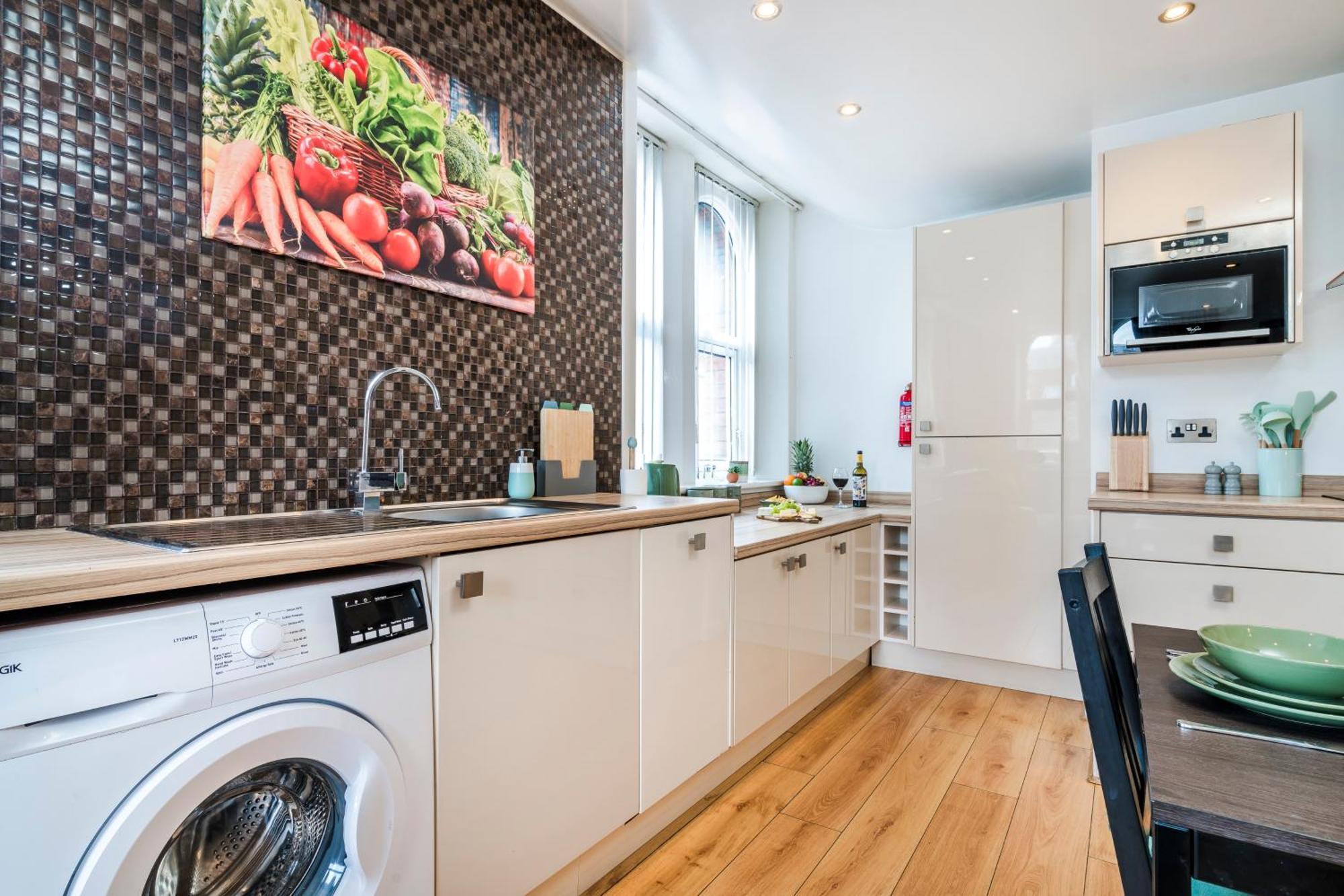Cavern Quarters, Beautiful Two Bedroom City Centre Apartment By Garudy Serviced Apartments And Short Lets - Perfect For Longer Stays Liverpool Exterior foto