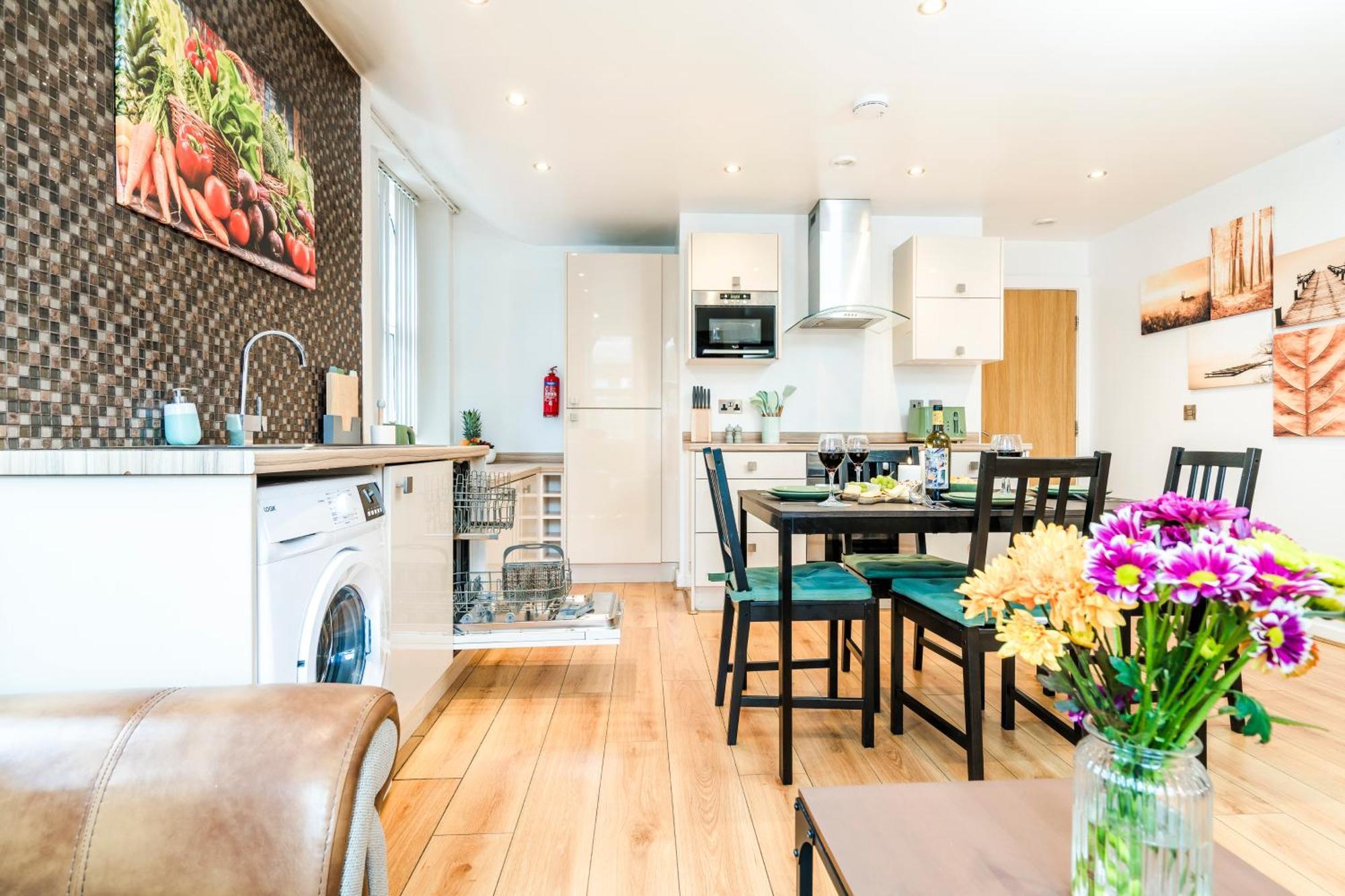 Cavern Quarters, Beautiful Two Bedroom City Centre Apartment By Garudy Serviced Apartments And Short Lets - Perfect For Longer Stays Liverpool Exterior foto