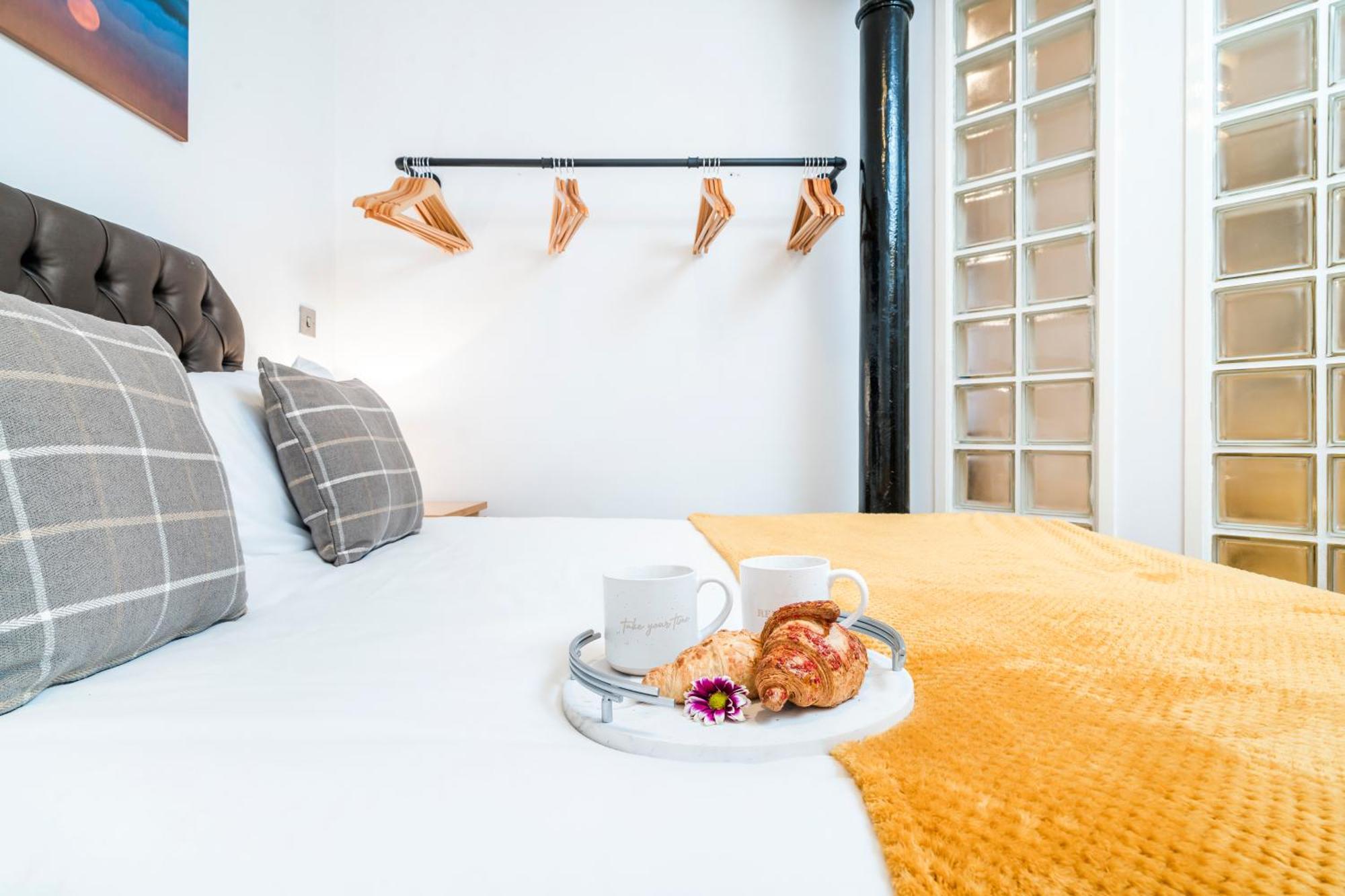 Cavern Quarters, Beautiful Two Bedroom City Centre Apartment By Garudy Serviced Apartments And Short Lets - Perfect For Longer Stays Liverpool Exterior foto